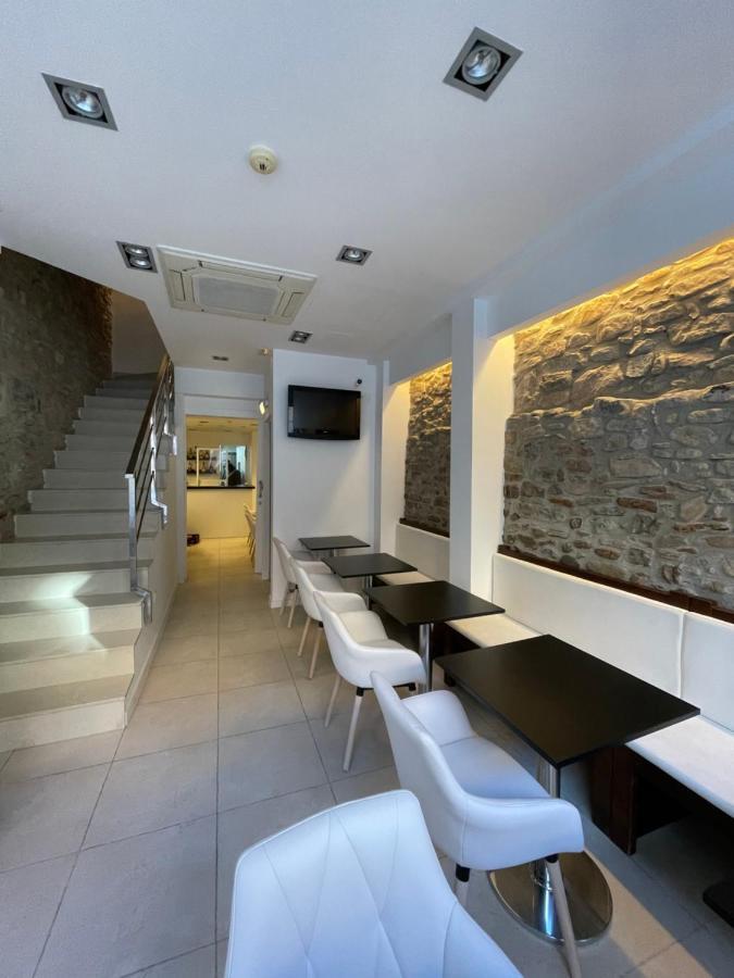 Hostal Somnis Suria Exterior photo